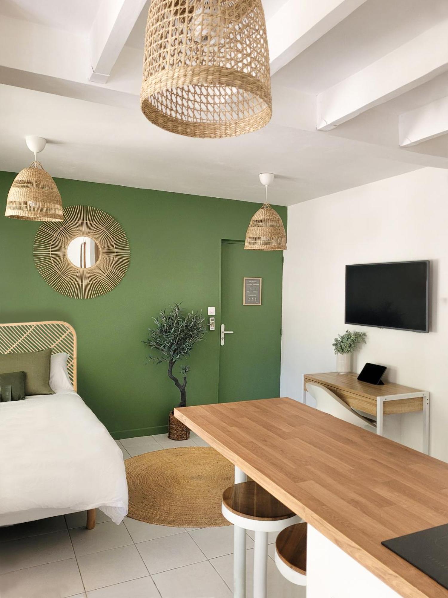 Studio Double Climatise Avec Terrasse - Proche Tram & Centre Montpellier Ngoại thất bức ảnh