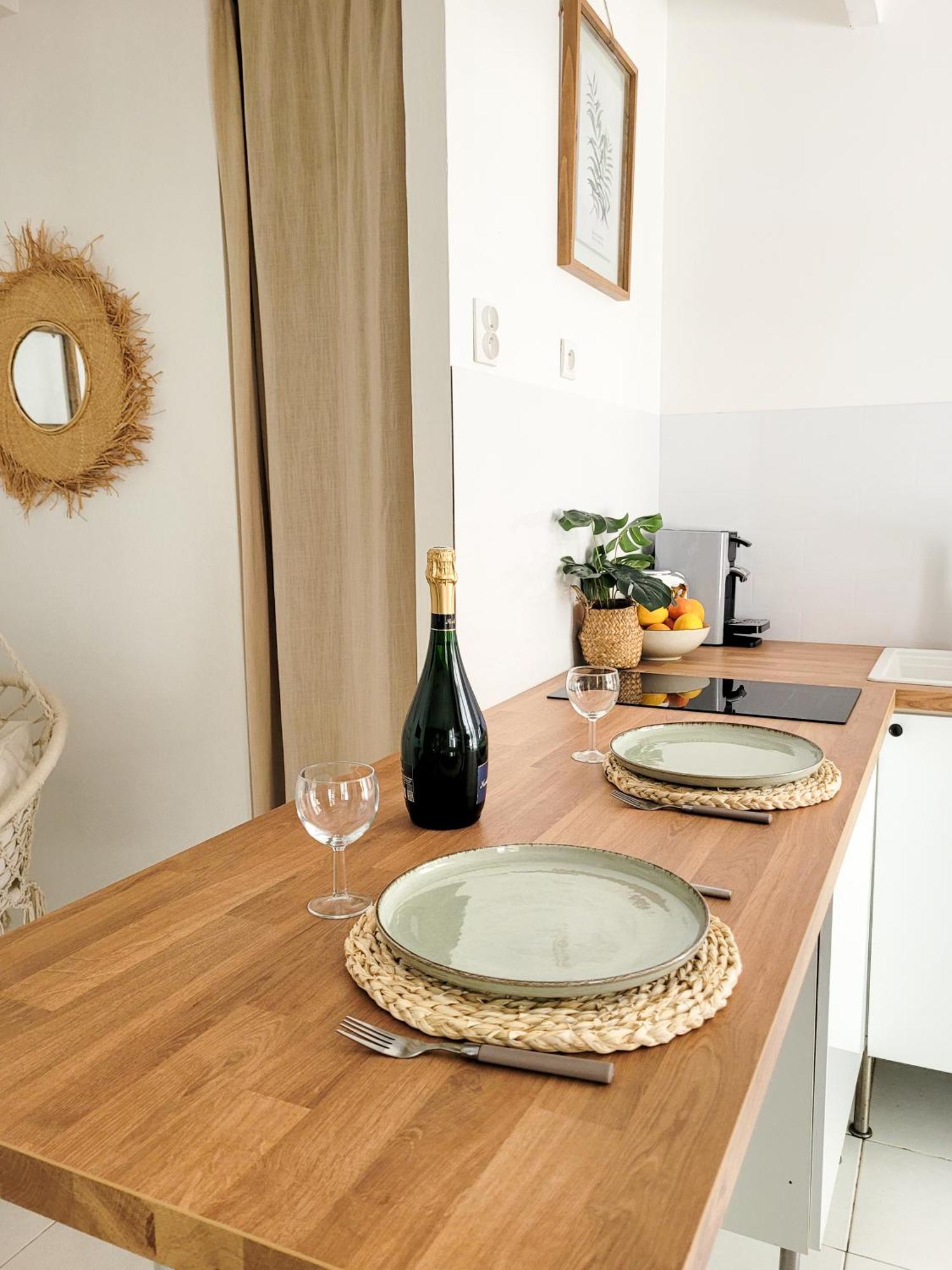 Studio Double Climatise Avec Terrasse - Proche Tram & Centre Montpellier Ngoại thất bức ảnh